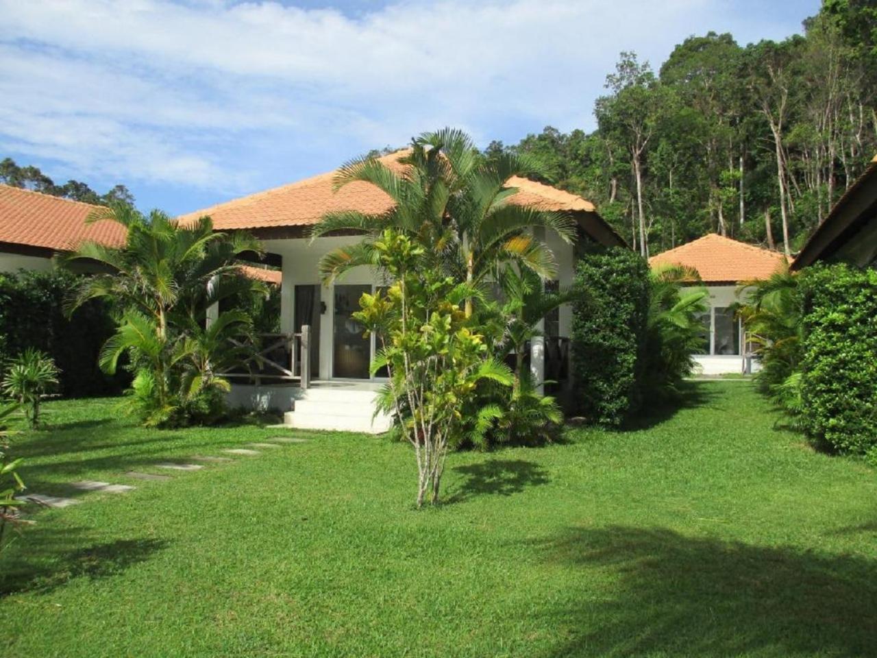 Saracen Bay Resort Koh Rong Sanloem Exterior photo